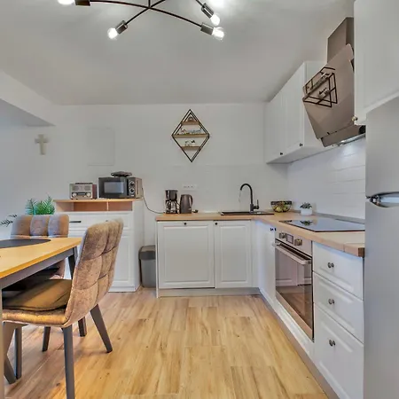 Apartment Ventus Green - Stone House Near National Park Paklenica And Sea