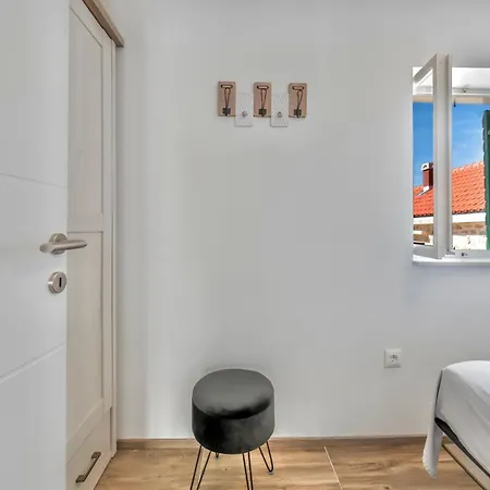 Ventus Green - Stone House Near National Park Paklenica And Sea Seline